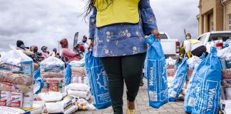 Mercedes-Benz South Africa provides food relief and delivers 1,000 food parcels to vulnerable communities in East London, Eastern Cape