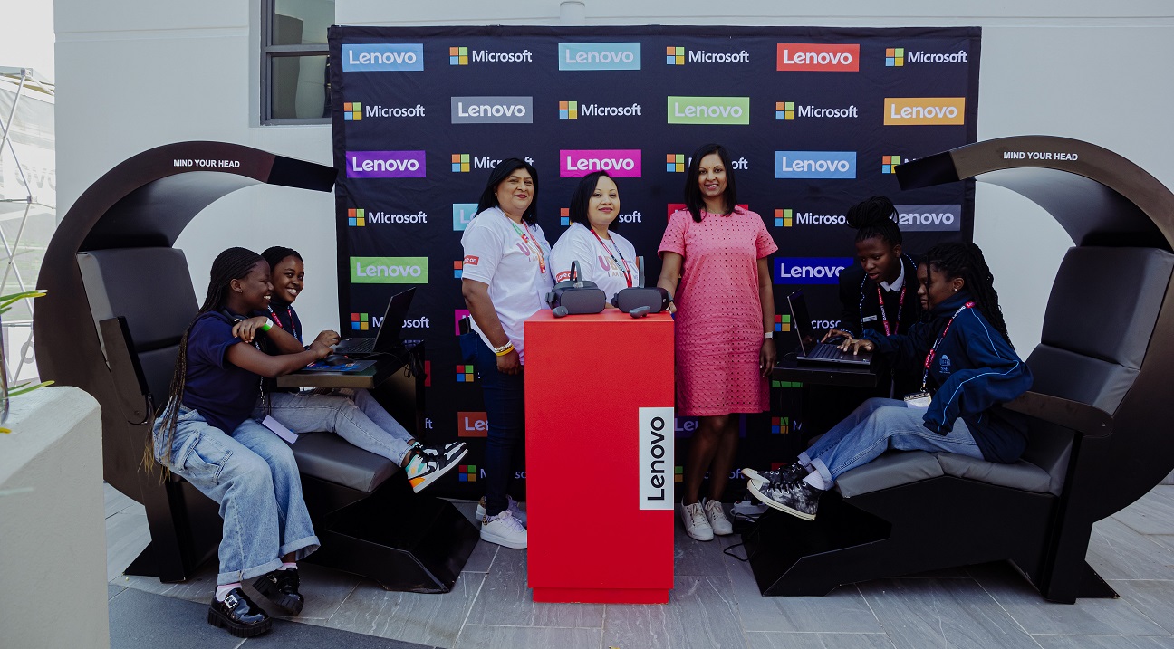 Lenovo and partners host coding event to empower South African youth (2)
