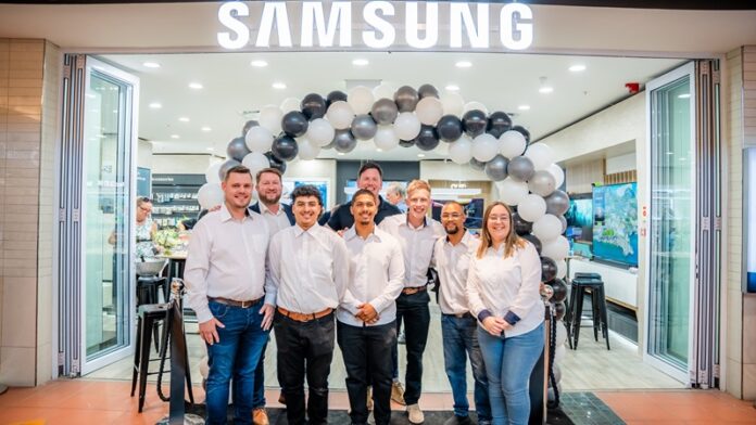 Samsung Reopens Refurbished Somerset Mall Store