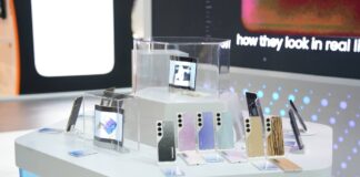 MWC TECNO display