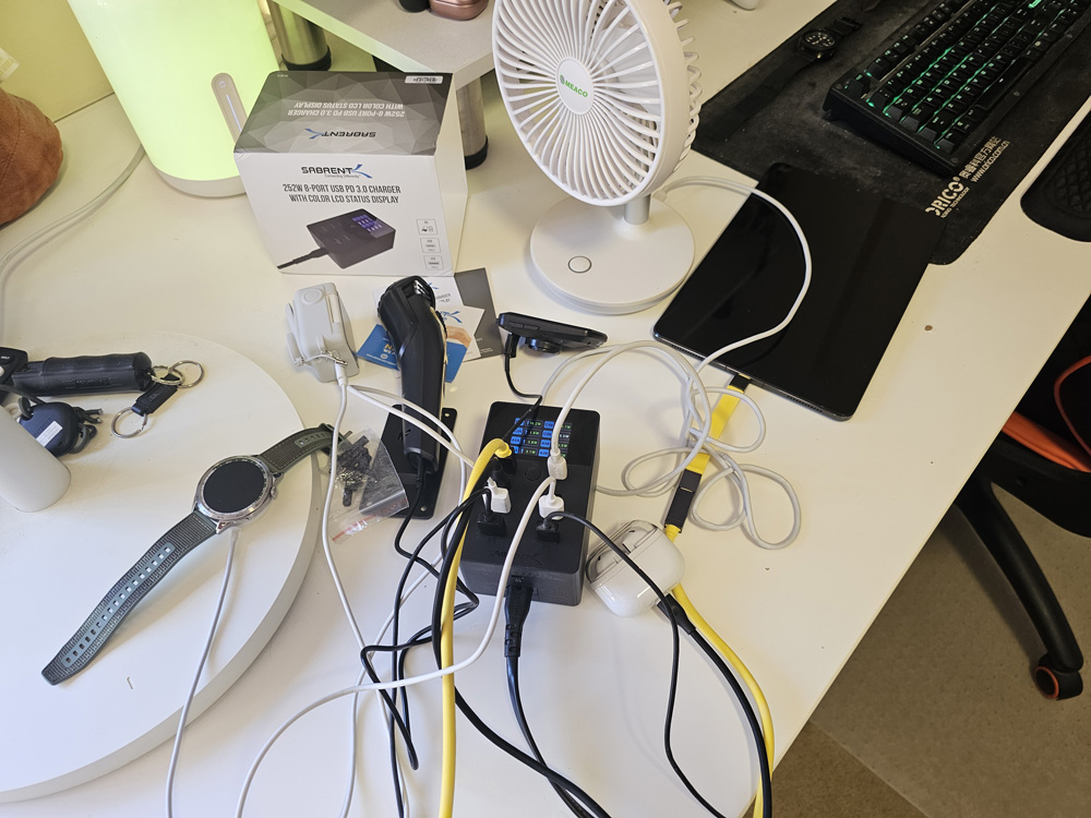 SABRENT VOLTIK Charging Station