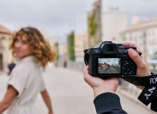 Sony’s New 5th Generation RX10 V – The All-in-One Super Zoom Camera for Everyday, Wildlife, and Sports Photography Sony’s New 5th Generation RX10 V