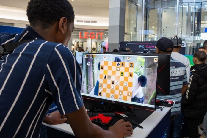 Fair play in the digital arena: Who teaches sportsmanship in gaming?
